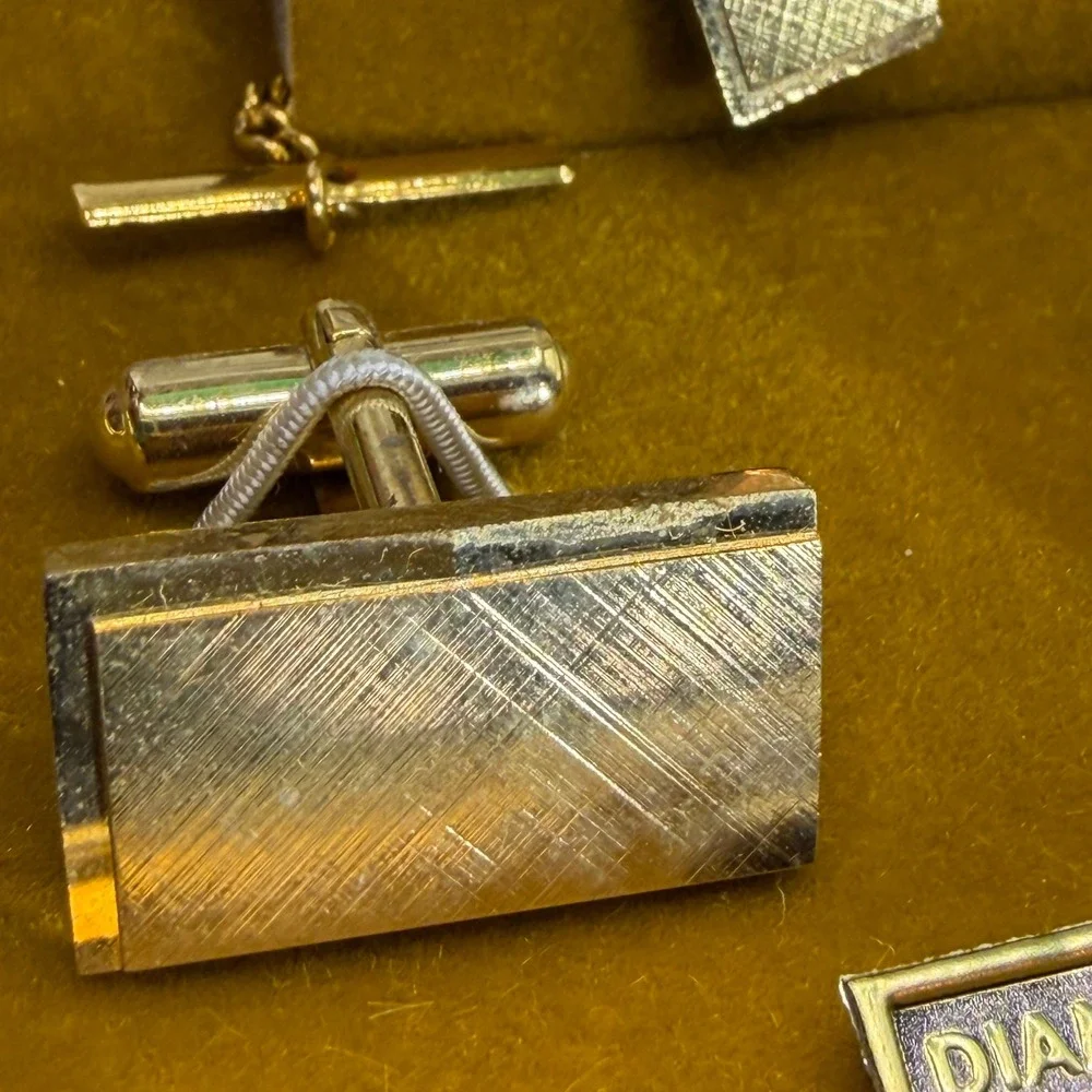 VTG 1970s Gold-toned Diamond Cut Cufflinks Tie Tack Bar Set Mens Textured Formal